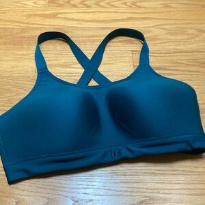 Women’s Plus Size Under Armour Sports Bra Continuum 1x